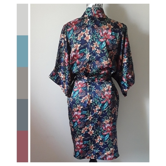 Kathryn (L) - Picture 3 of 6